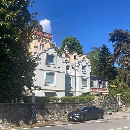 La Suite Del Castello Бельджирате Экстерьер фото