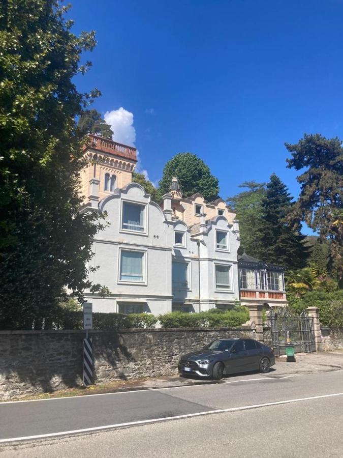 La Suite Del Castello Бельджирате Экстерьер фото
